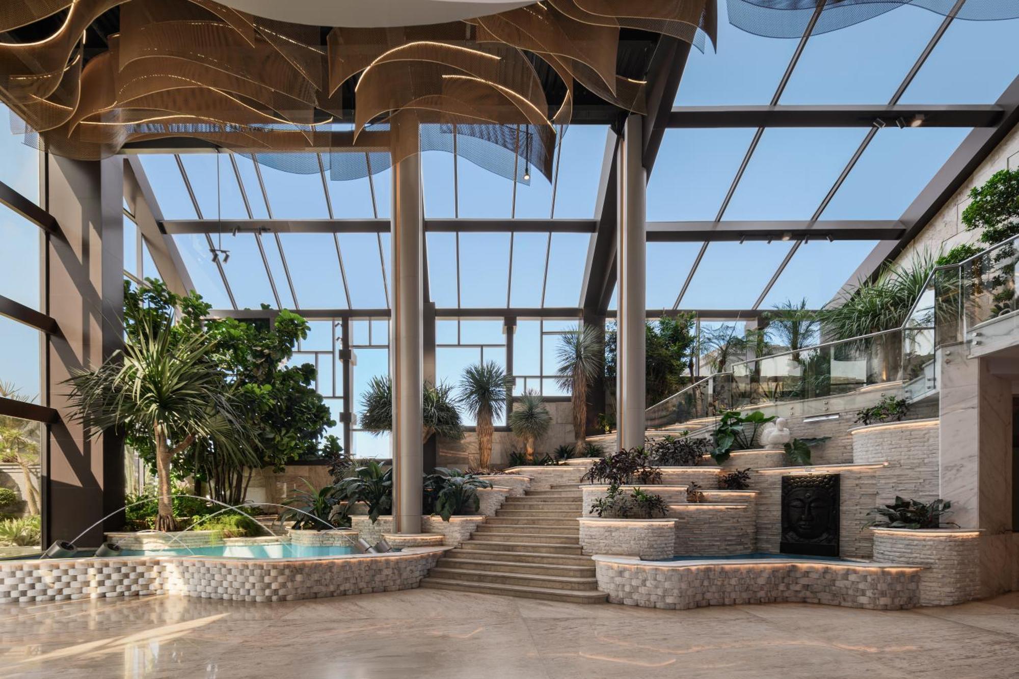 Mirage Hotel & Conference Center アレクサンドリア エクステリア 写真 The interior of the new building